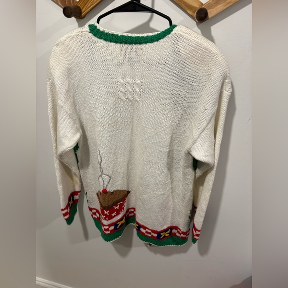 Vintage Women's Sweater with Tree and Apple Design - Picture 5 of 7